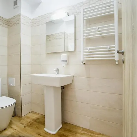 Sunny View 2 Bedroom Central Apartment Oradea Exterior photo